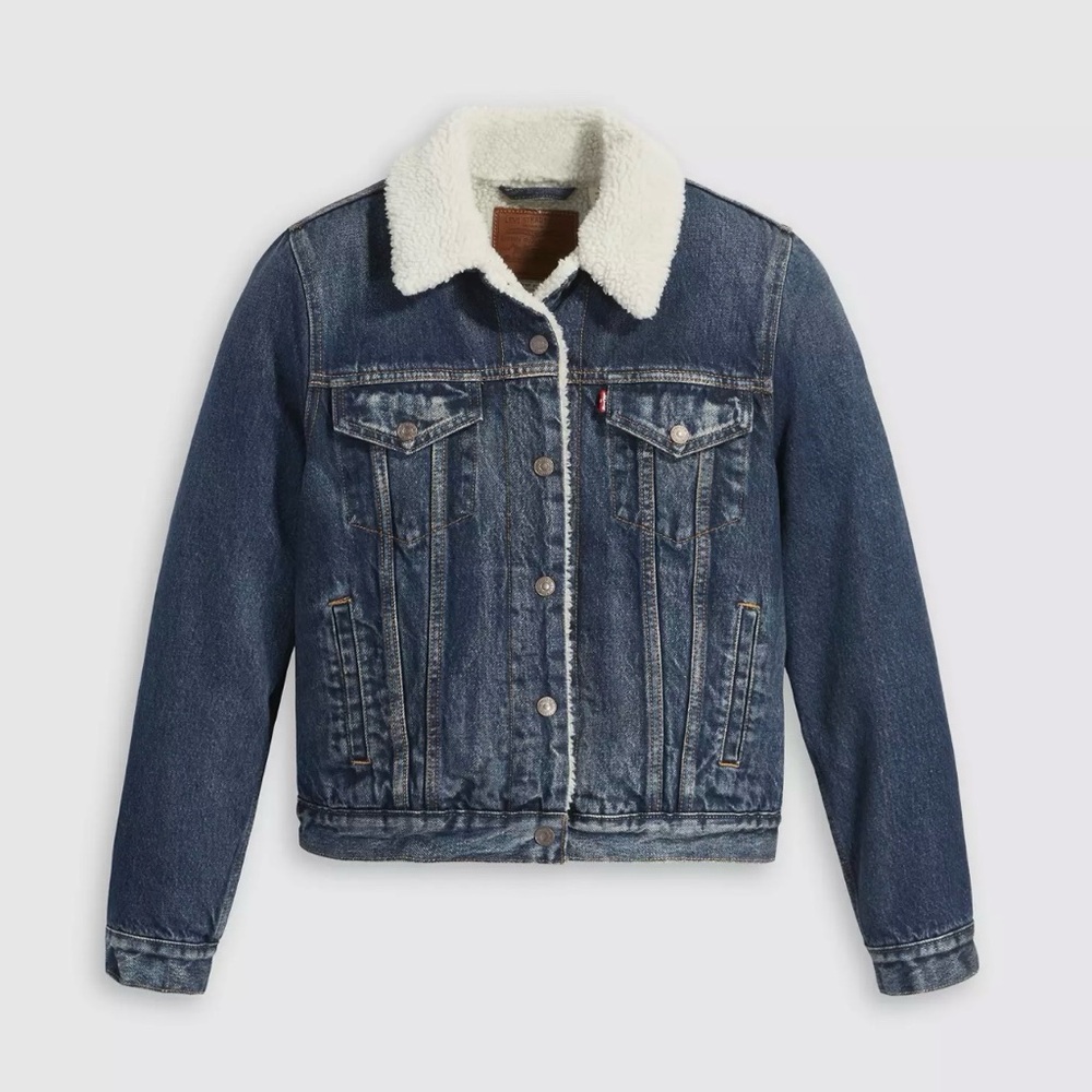 Levi’s Iconic Trucker Jacker Women’s Good as New Condition